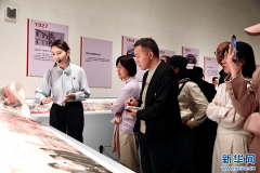 包括滚钟口登高望远、酒