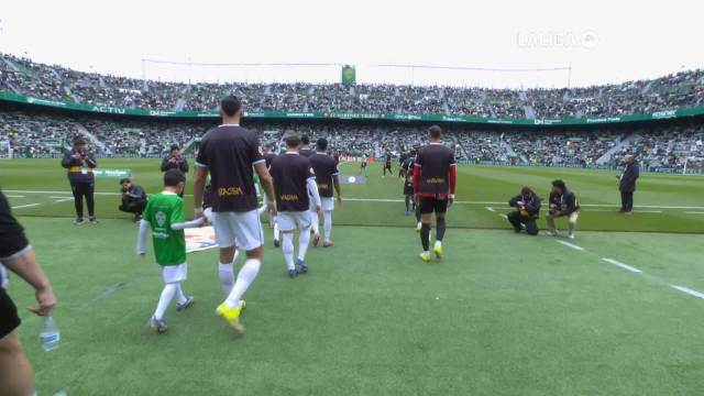 巴萨双线告捷西甲5连胜创8场不败纪录