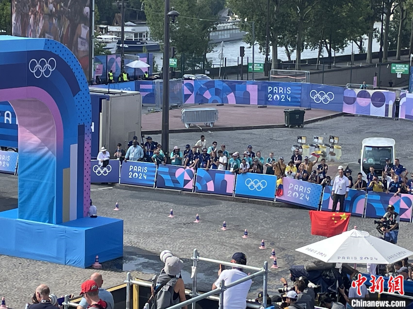 杨家玉巴黎奥运女子20公里竞走夺冠 天气挑战下