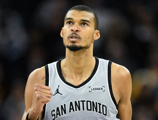 文班亚马领跑MVP争夺战 马刺战绩助力冲击历史最