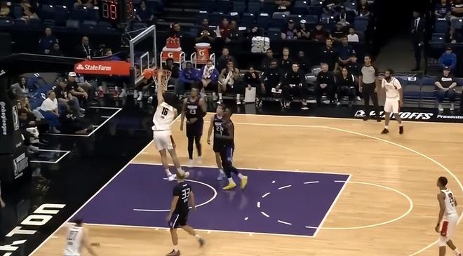 杨瀚森空砍20分难救主 撕裂之城再遭国王双杀