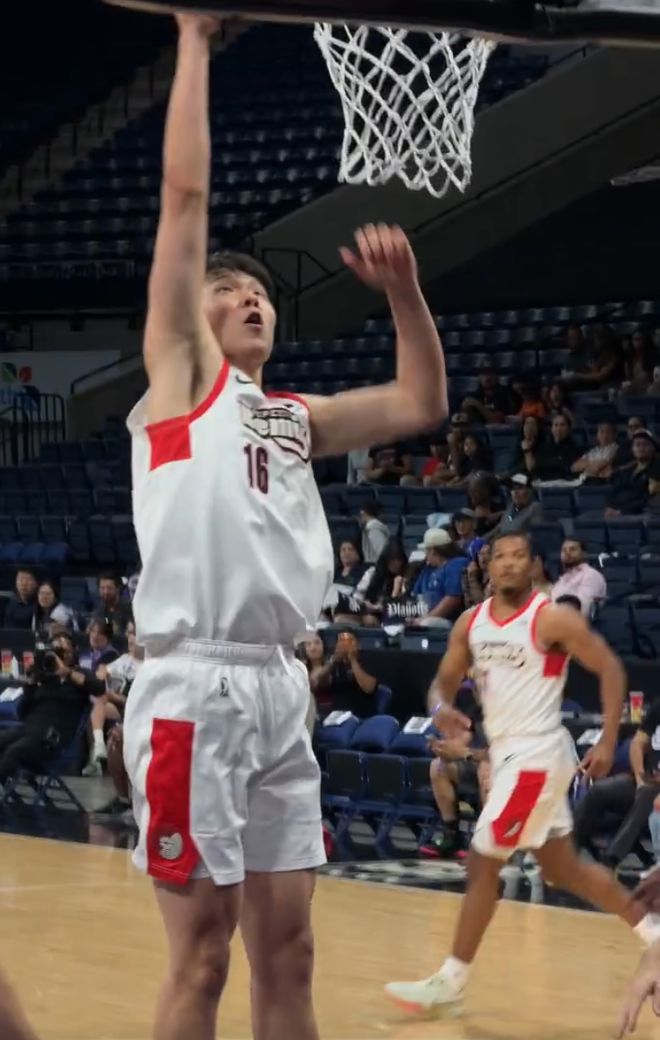 杨瀚森空砍20分难救主 撕裂之城再遭国王双杀