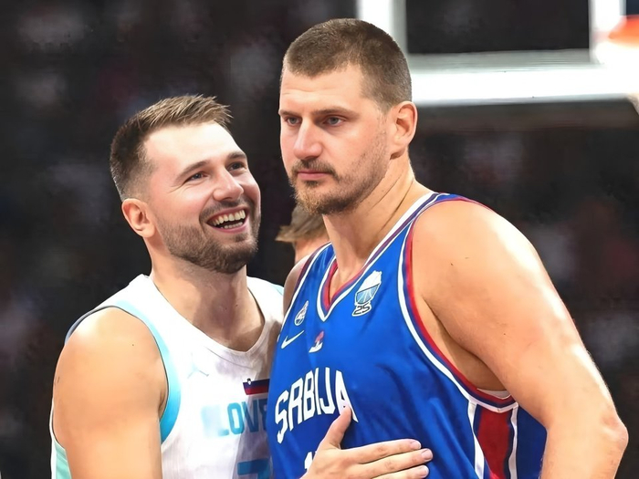 追梦格林：库里与詹姆斯无需赛场证明，其他球